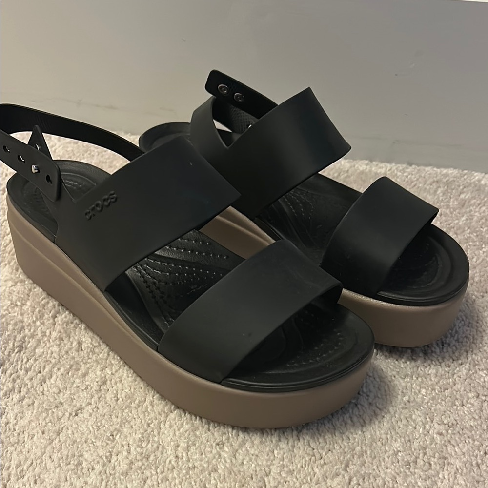 Crocs Women's Black and Tan Platform Sandals